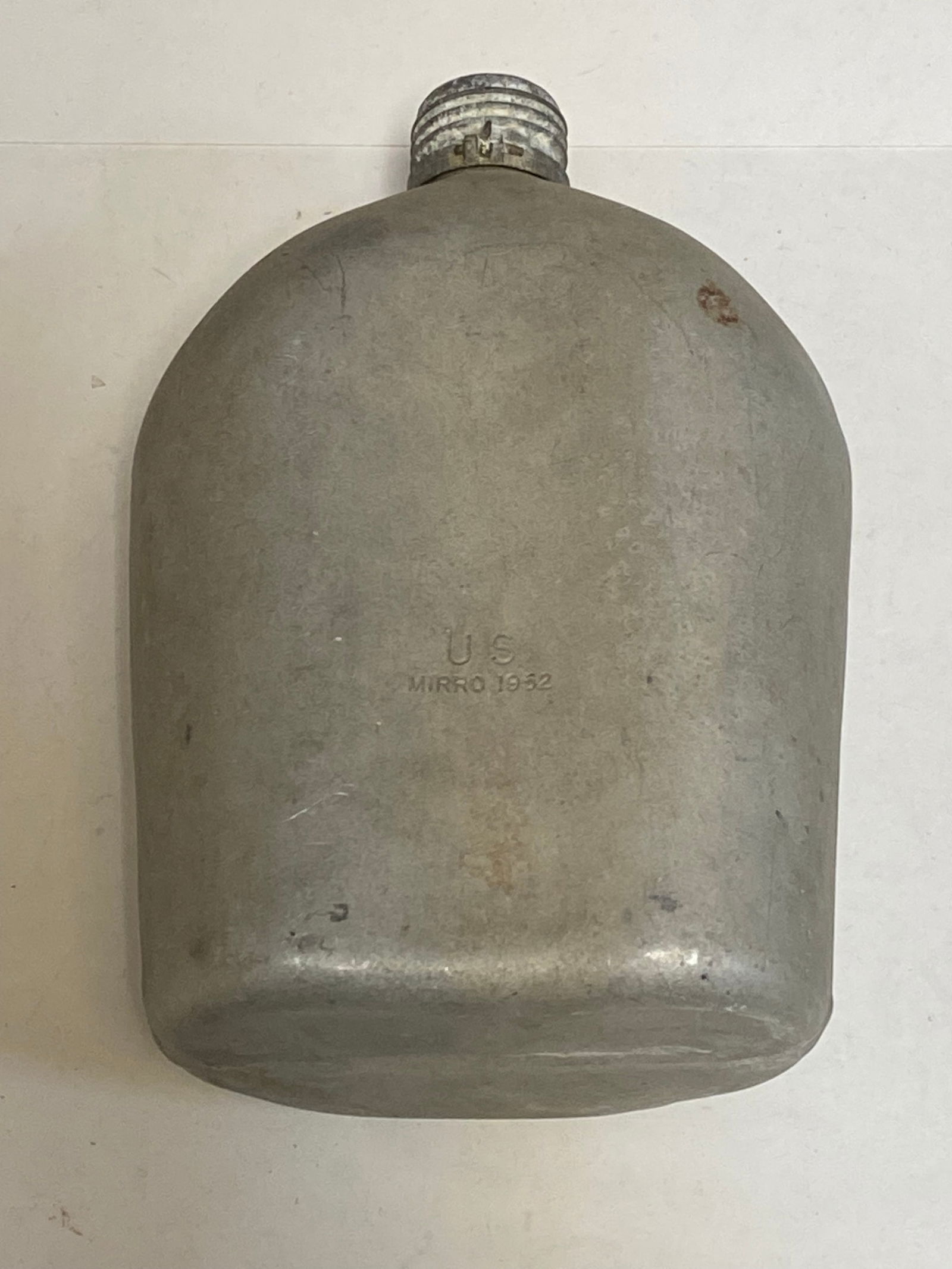 (5) Lot of Modern Canteens and (3) Carriers - 8