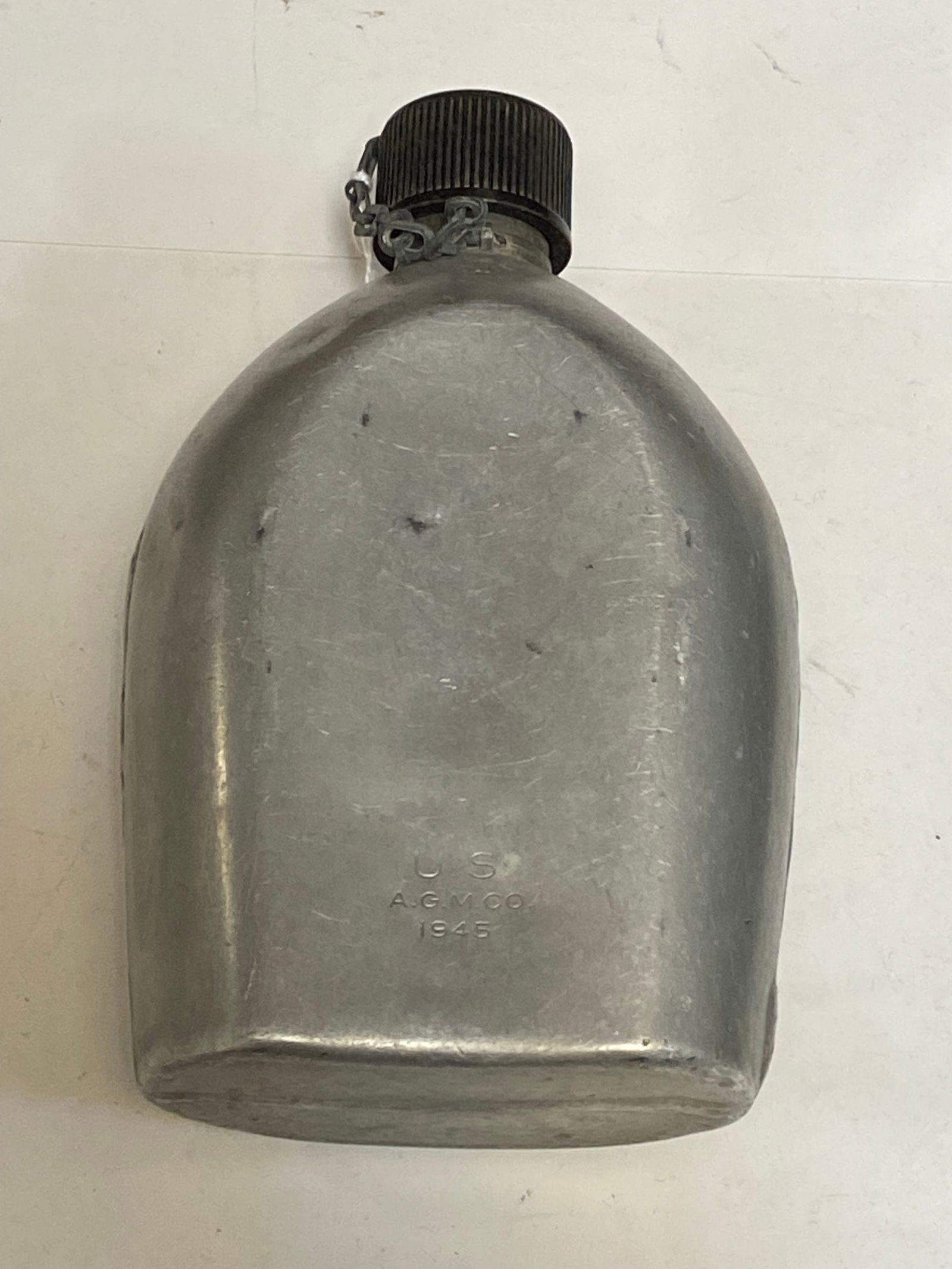 (3) US WWII Canteens and (1) Empty Canteen Carrier - 4