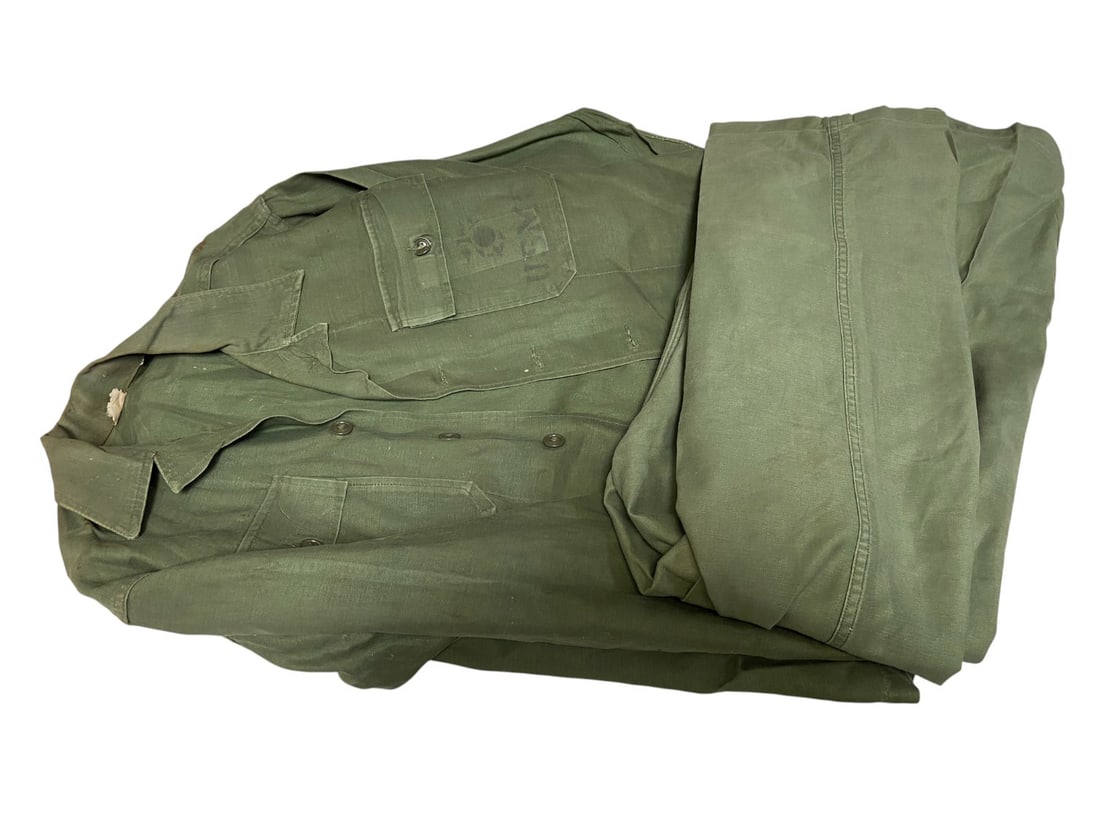 WWII USMC Uniform Set Un-Named: Amazing Condition. See Photos.