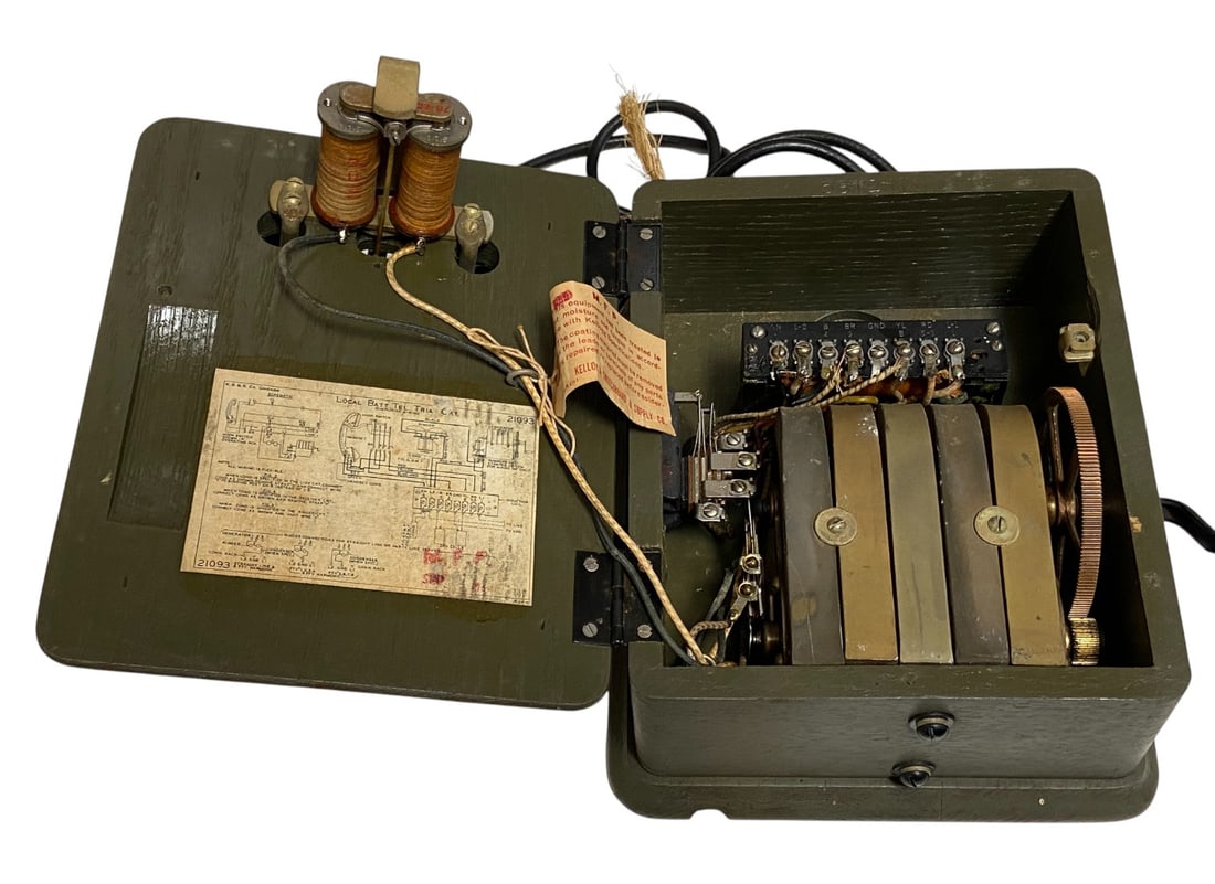 US WWII USN Kellogg Switchboard Supply CO 5812-MX Wall Phone - 8