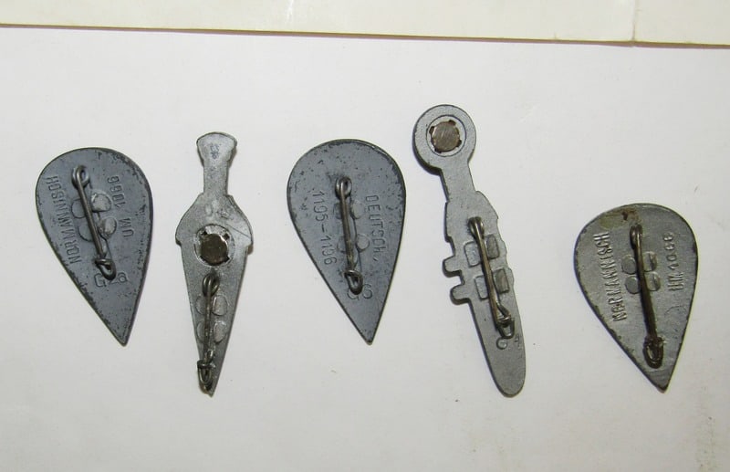 Original RARE German War Winter Relief Agency (WHW) Donation Campaign Poster w/ Donation "Trinkets" - 7