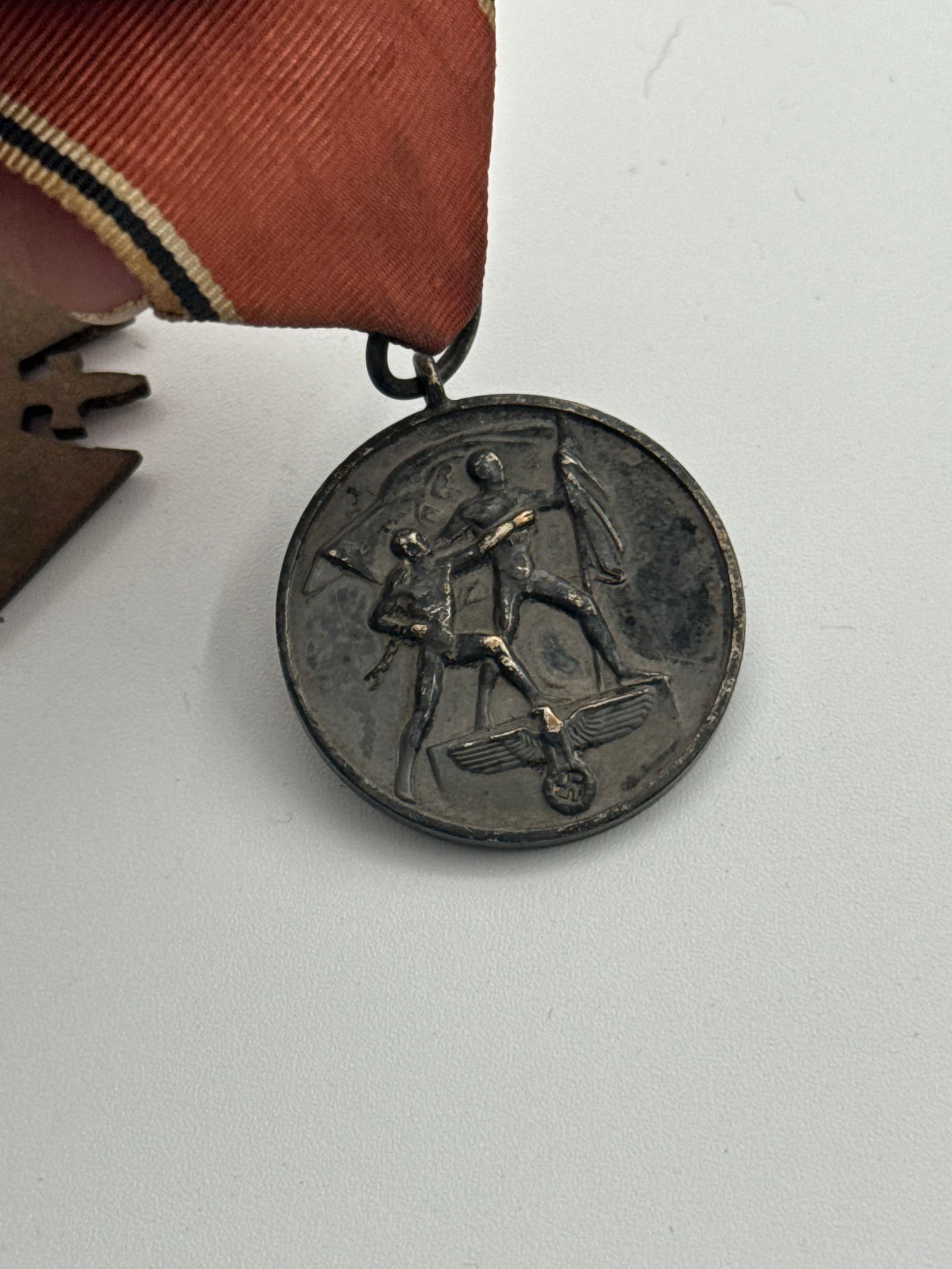 Early WWII Austrian Annex Medal and WWI Honor Cross of 1914/1918 (Hindenburg Cross) - 5