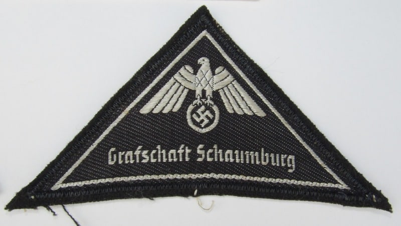 German WWII Stretcher Bearer Helper Armband & DRK (Red Cross) District Patches - 3
