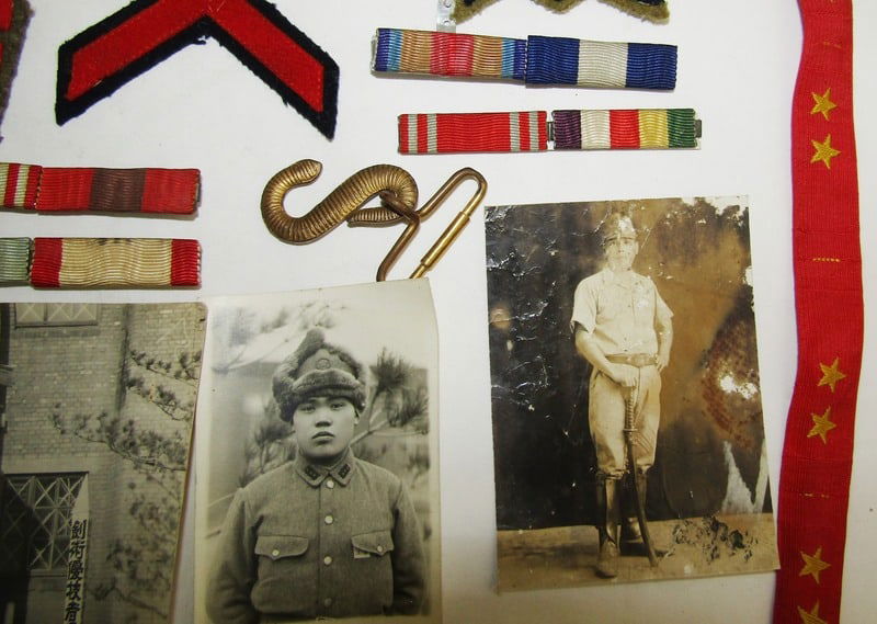 Original Japanese WWII Army Uniform Insignia, Soldier Photos, Medal Ribbon Bars and More! - 7