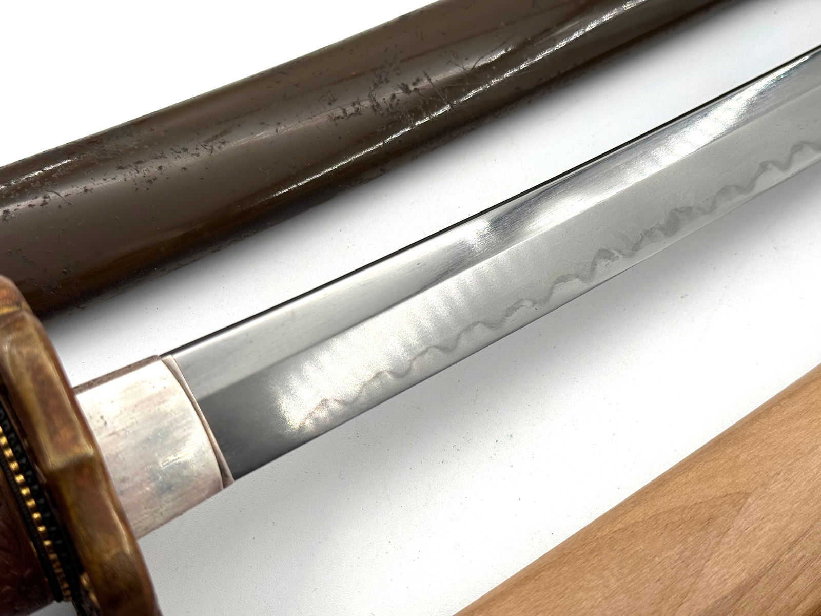 Japanese WWII Shin-Gunto Officer's Katana - Late Koto/Early-Shinto Sue-Mino School Blade/Shirasaya - 4