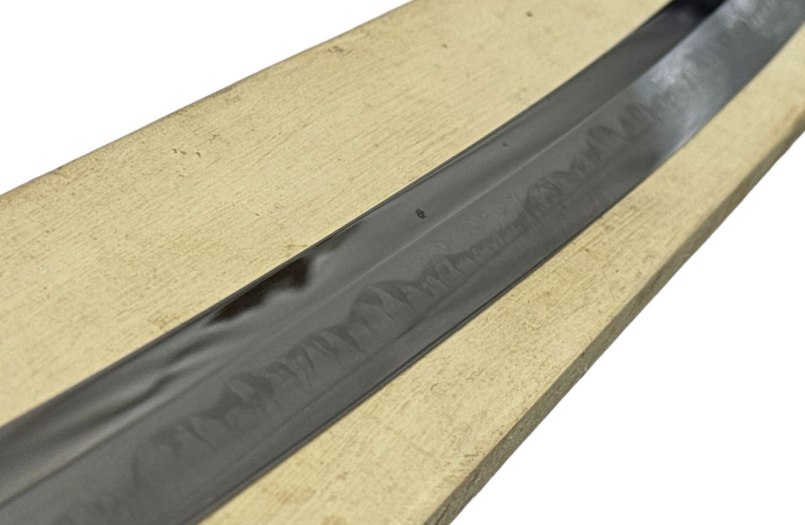 Modern High-Quality Japanese Shinsakuto Sword Blade — Signed Yoshiharu - 16