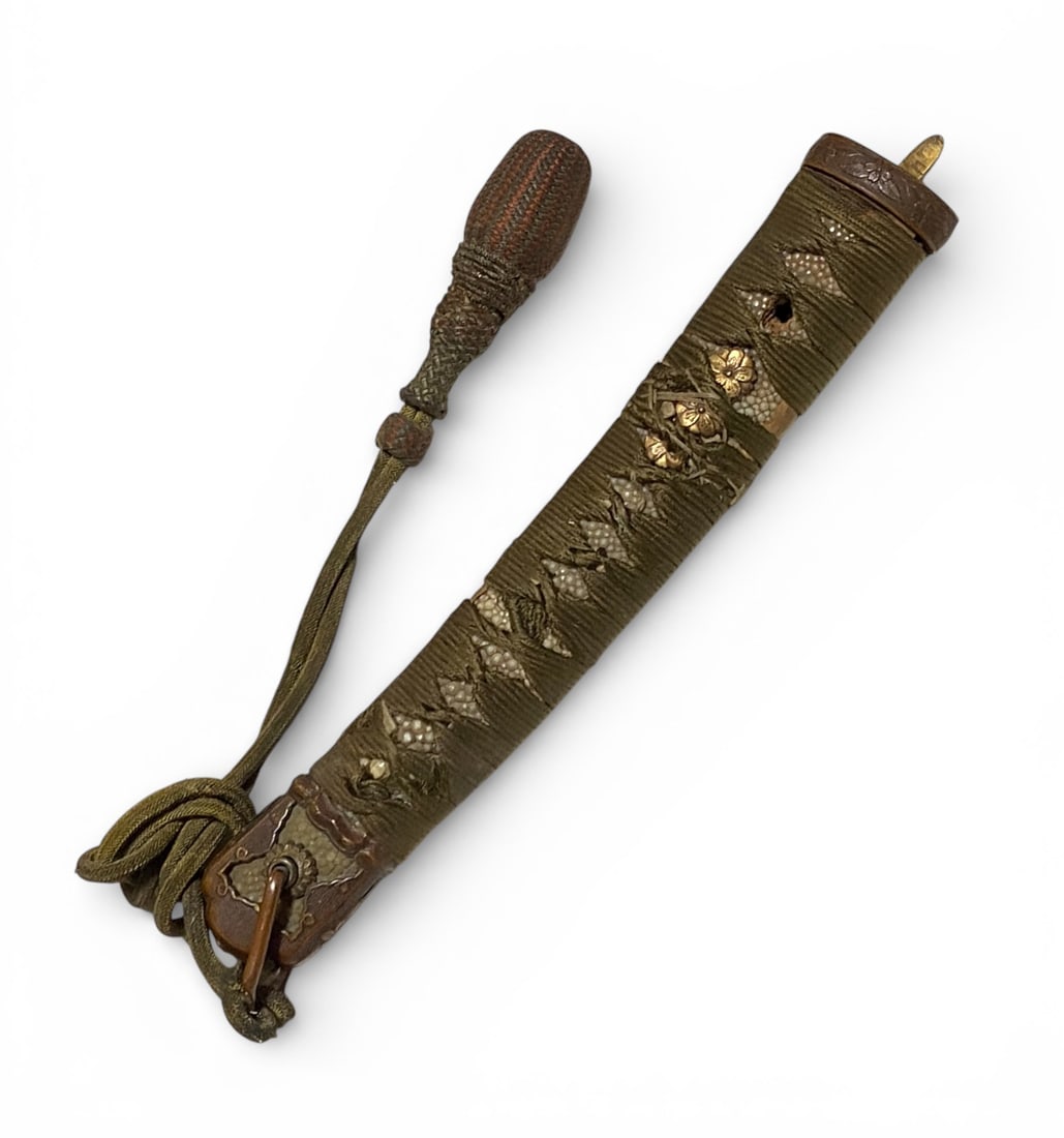 Original Japanese Military WWII Type 98 Shin-Gunto Katana Tsuka (Handle) w/Family Crest & Tassel (1 of 7)