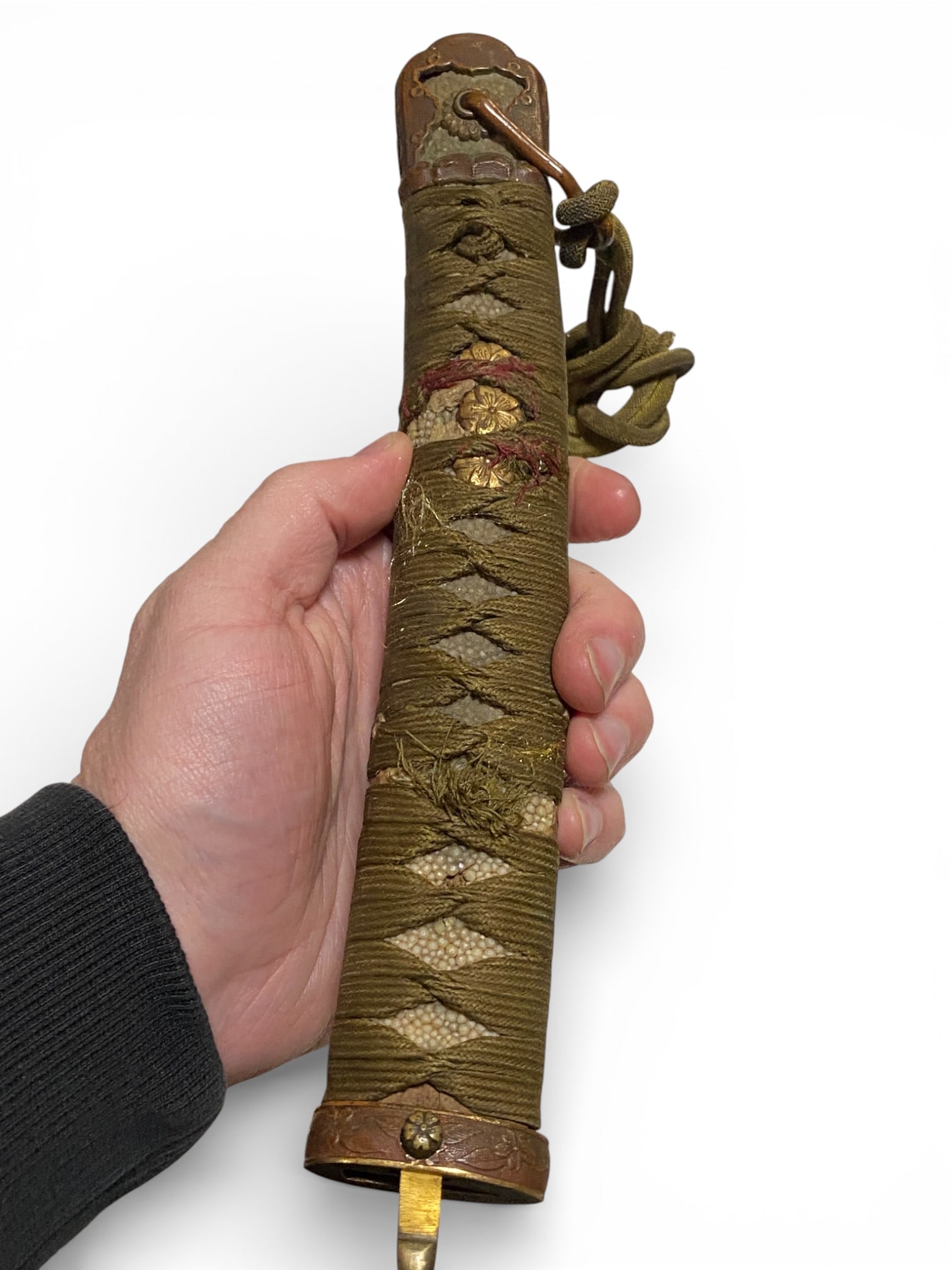 Original Japanese Military WWII Type 98 Shin-Gunto Katana Tsuka (Handle) w/Family Crest & Tassel - 2