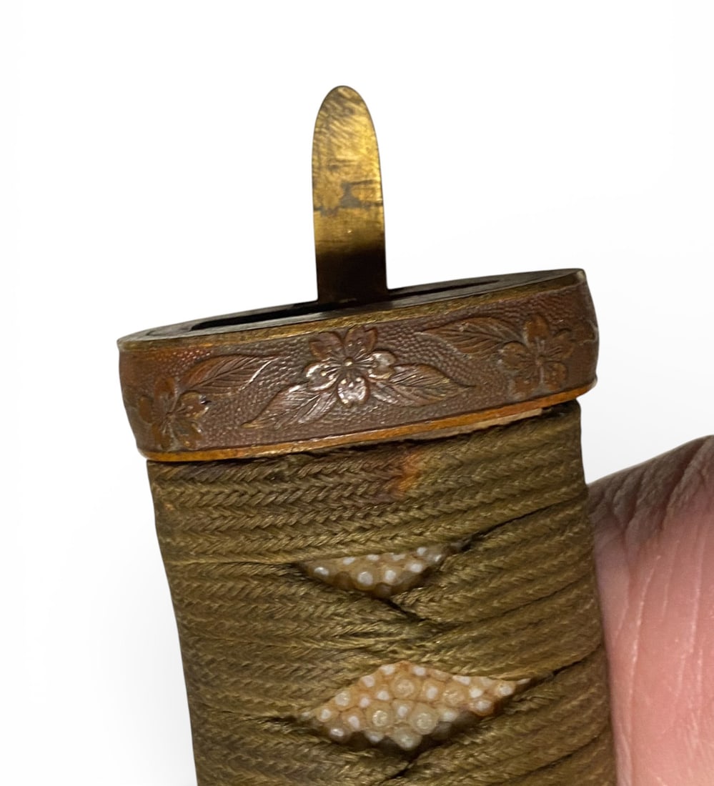 Original Japanese Military WWII Type 98 Shin-Gunto Katana Tsuka (Handle) w/Family Crest & Tassel - 3