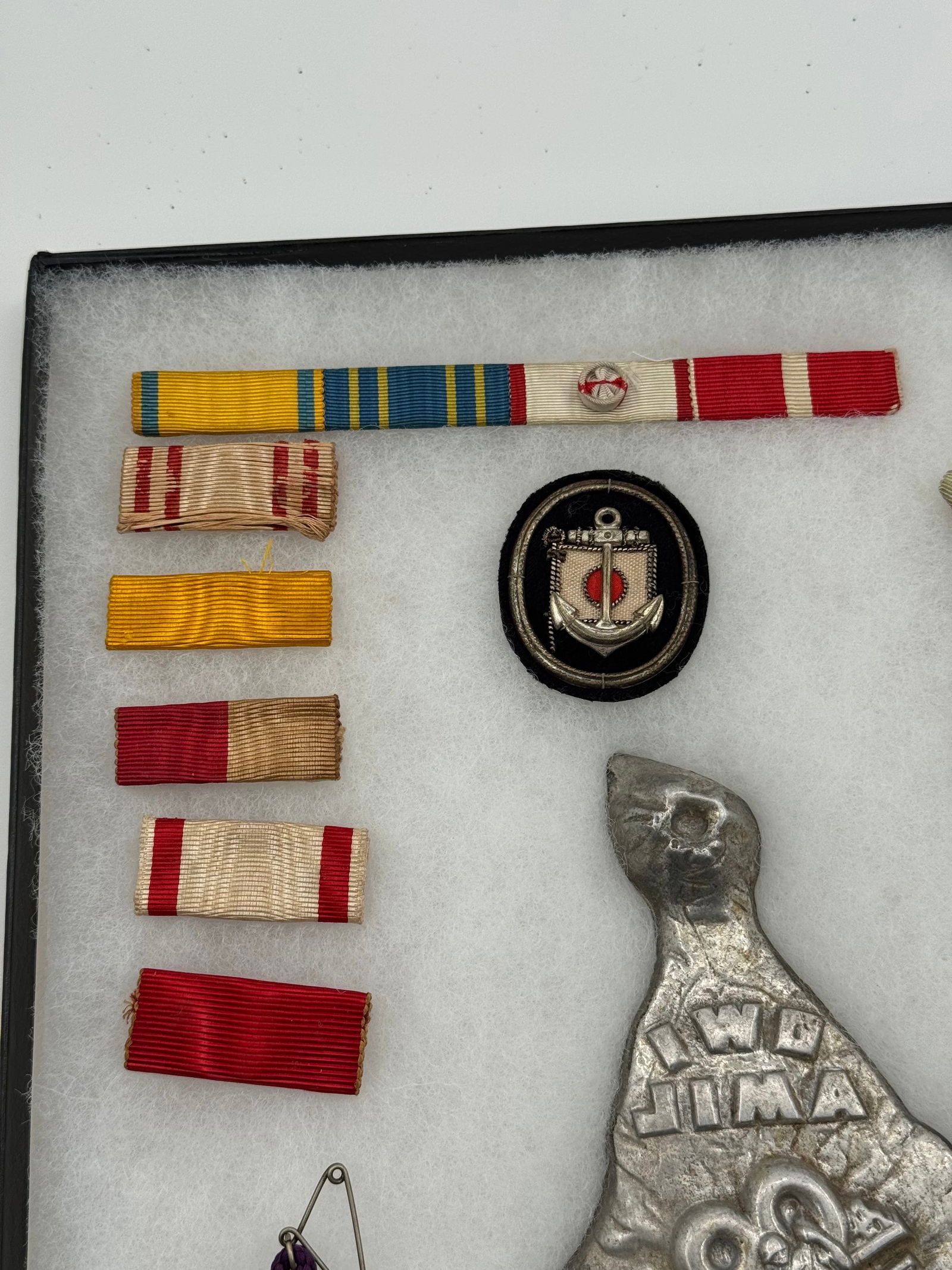 Lot of WWII-Period Japanese Insignia, Photos, Rising Sun Medal & More! - 3