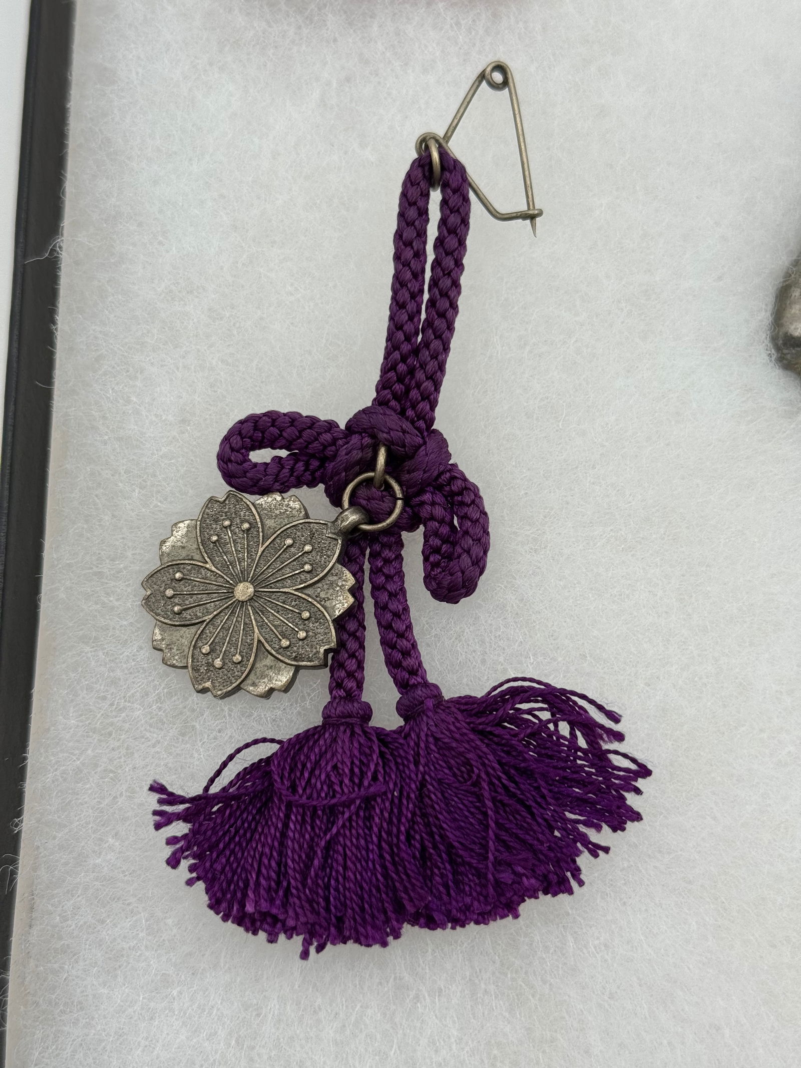 Lot of WWII-Period Japanese Insignia, Photos, Rising Sun Medal & More! - 6