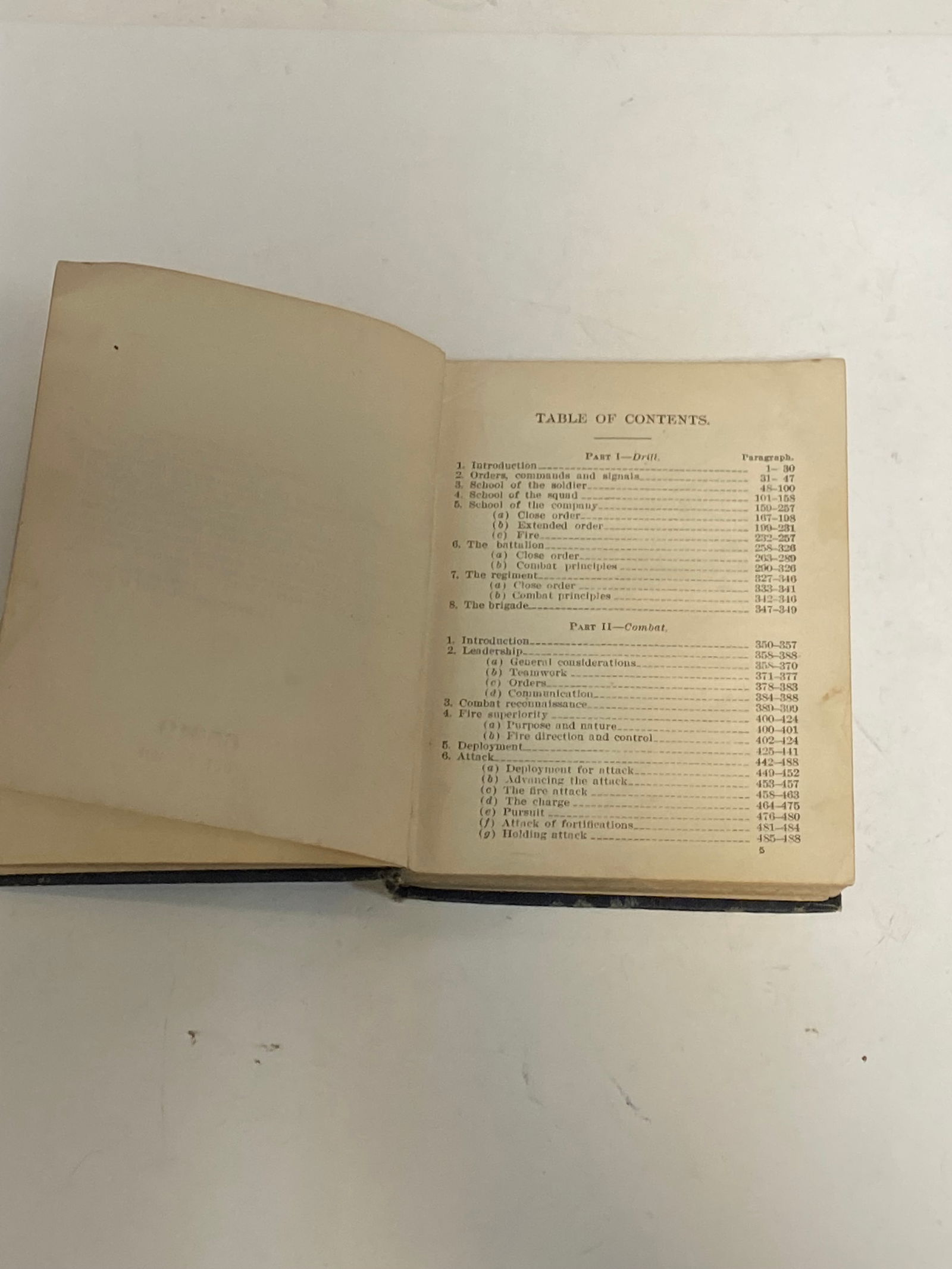 Various WWI Booklets and Pay Record Book - 10