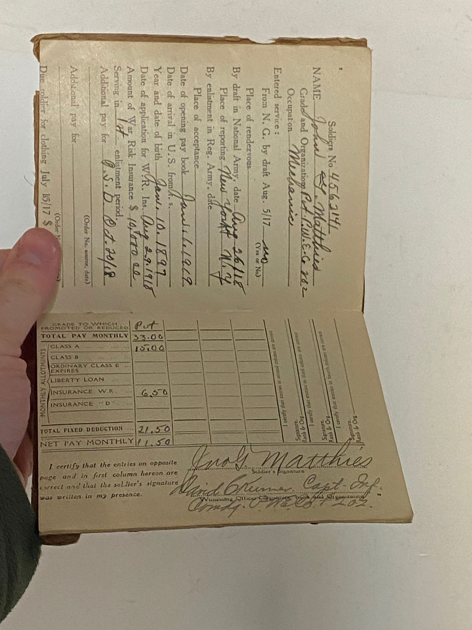 Various WWI Booklets and Pay Record Book - 15