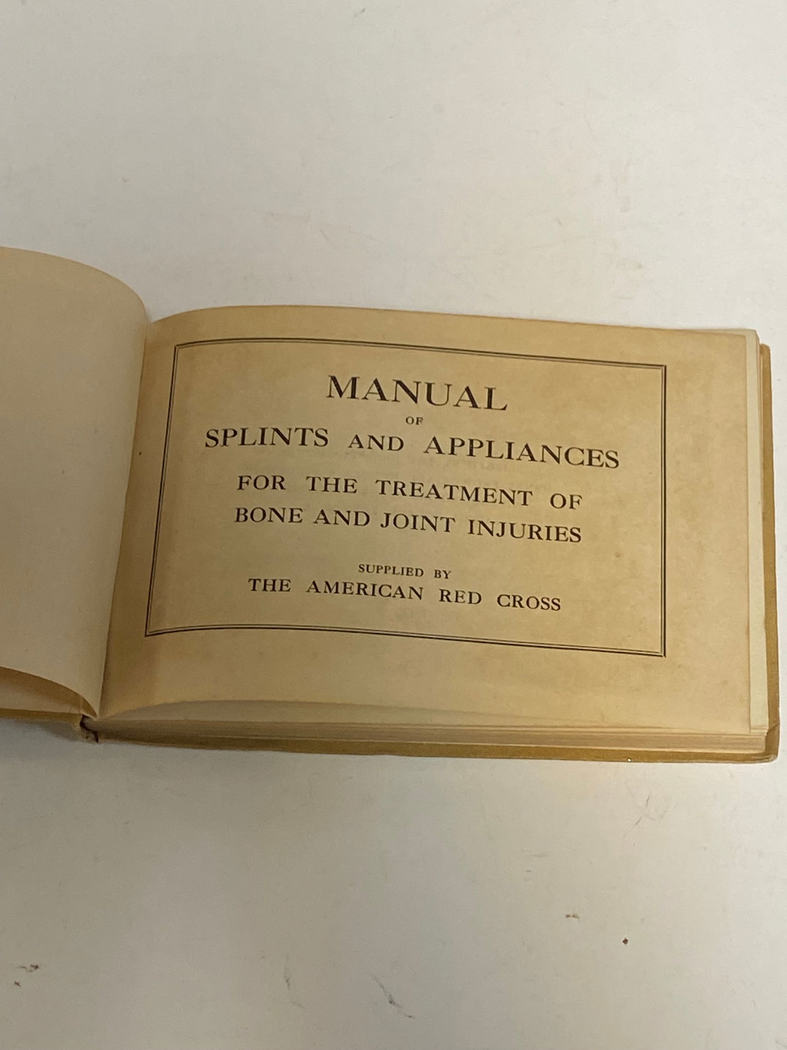 Various WWI Booklets and Pay Record Book - 6