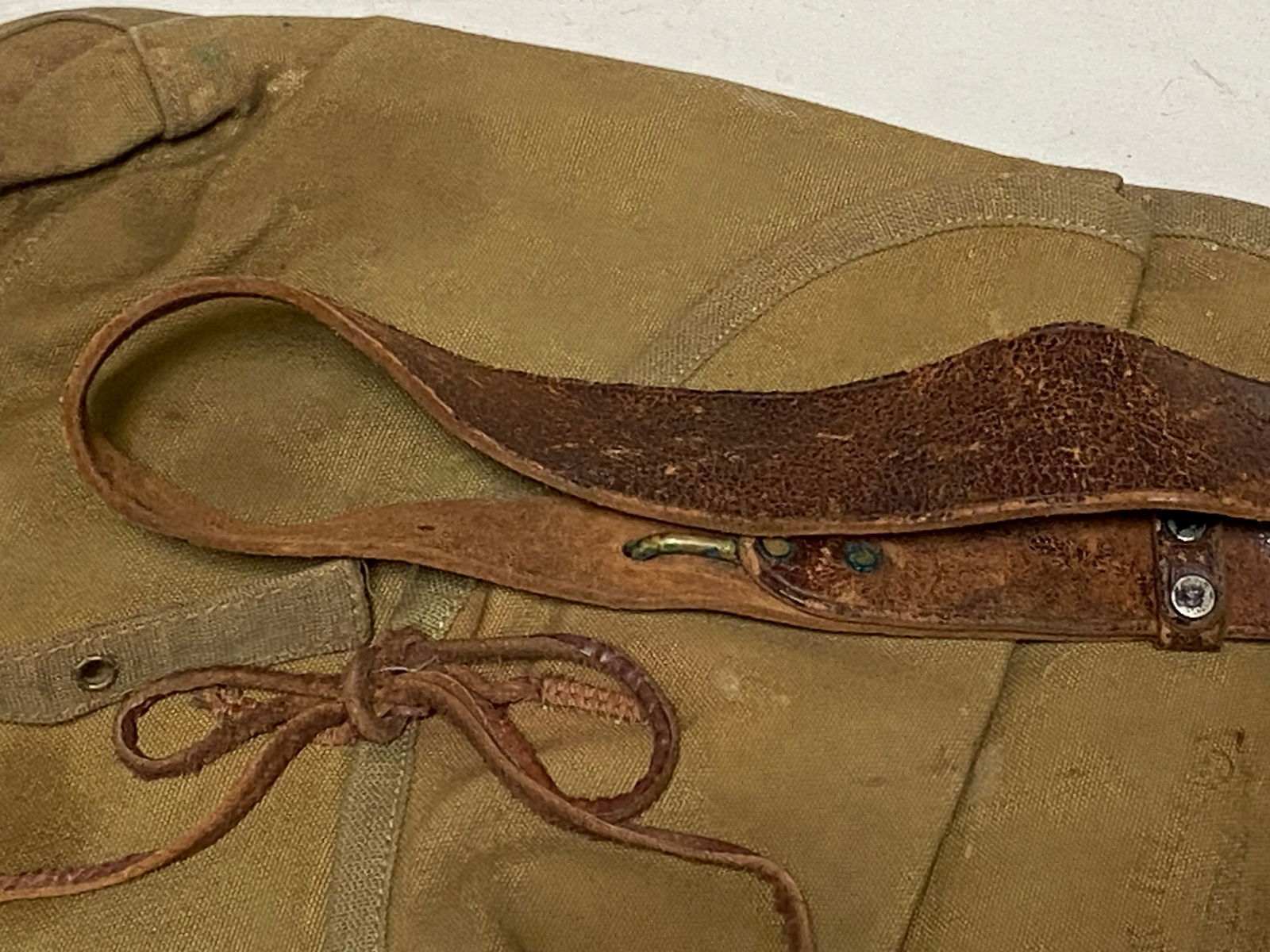 Nice Rock Island Arsenal Pre-WWI 1914 Dated WWI Model 1908 Haversack Bag with Leather Sling  - 4