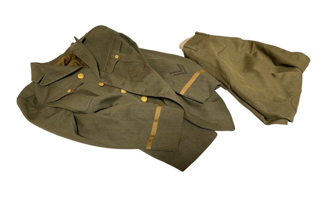 WWI 1st Army Medical Officers Uniform and Pants Dated 1919 With Medal and Insignia (1 of 20)