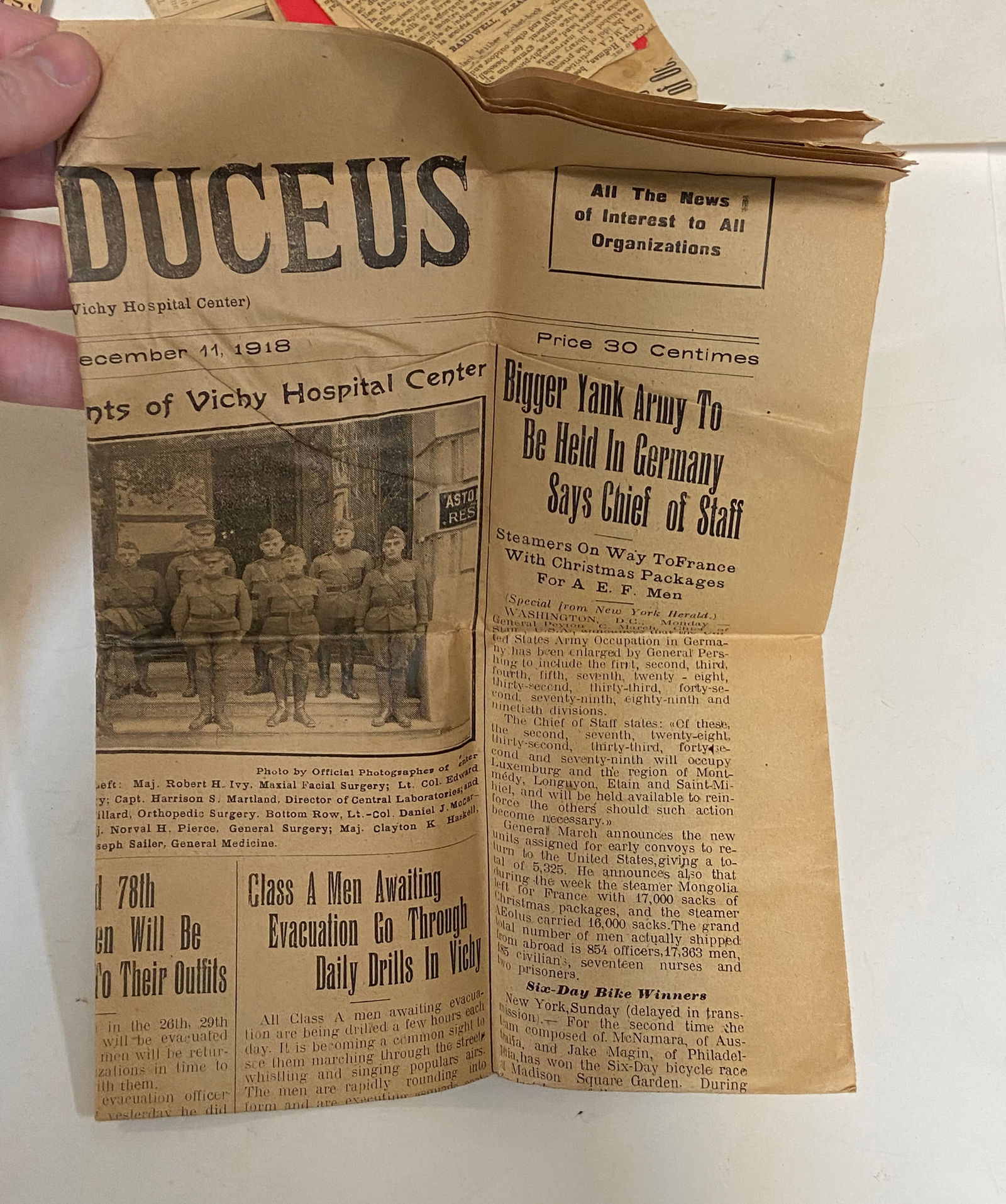 Various WWI Newspapers and Booklet - 2