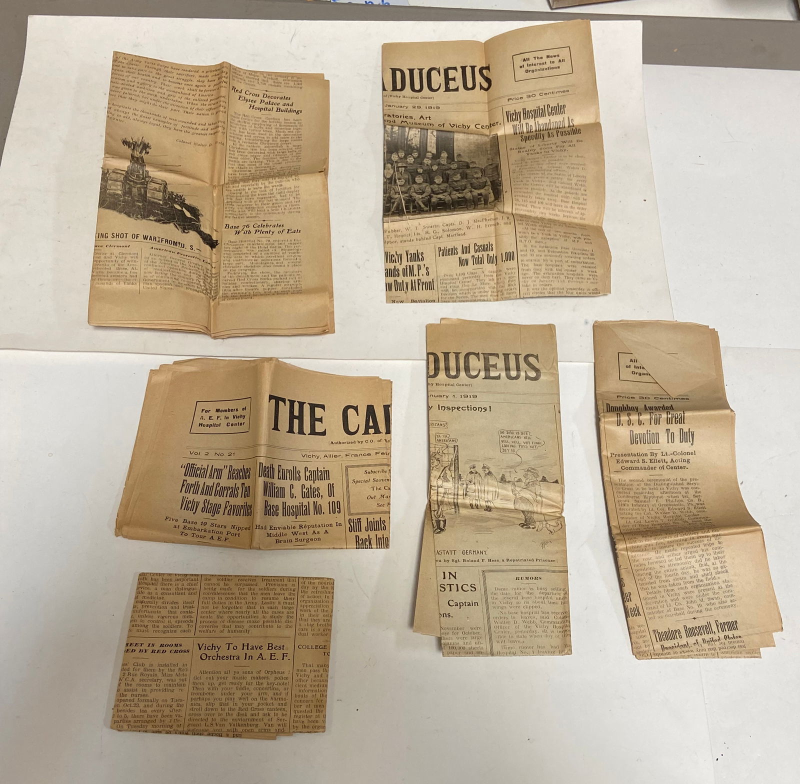 Various WWI Newspapers and Booklet - 7