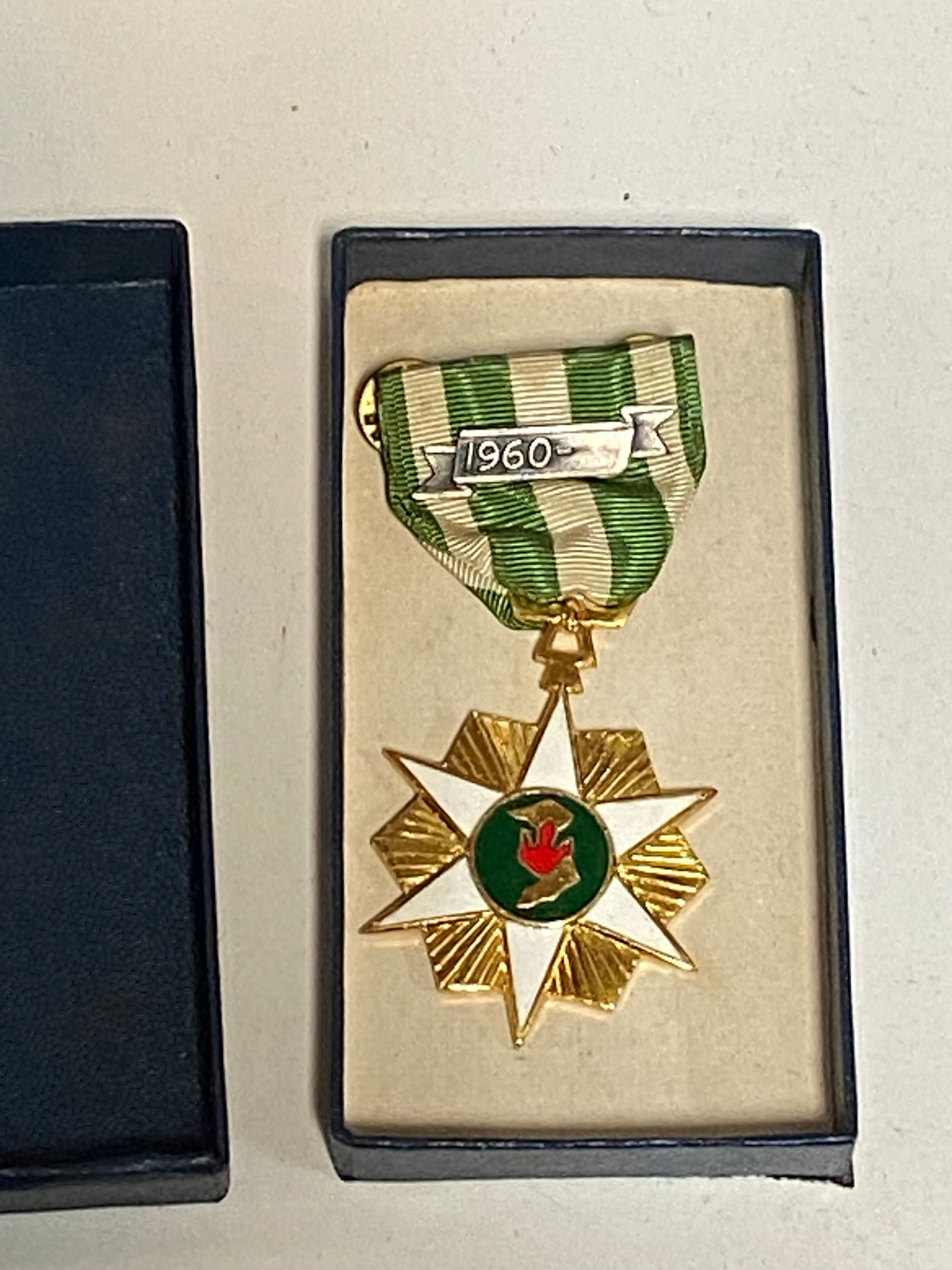 Vietnam Knife Medals and Hat - 2