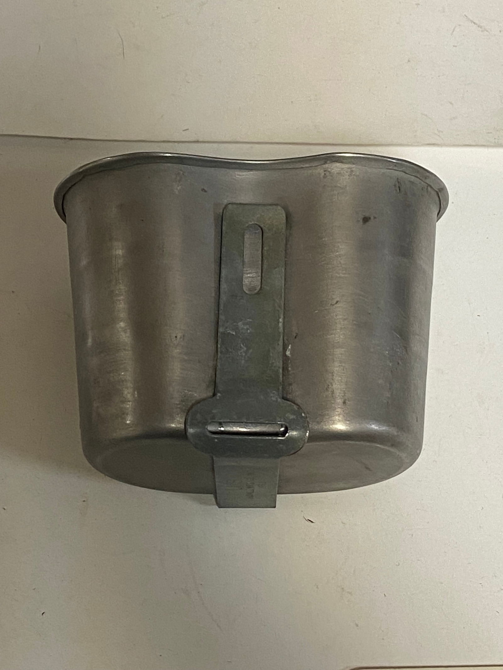 US MISC ITEM LOT - 2