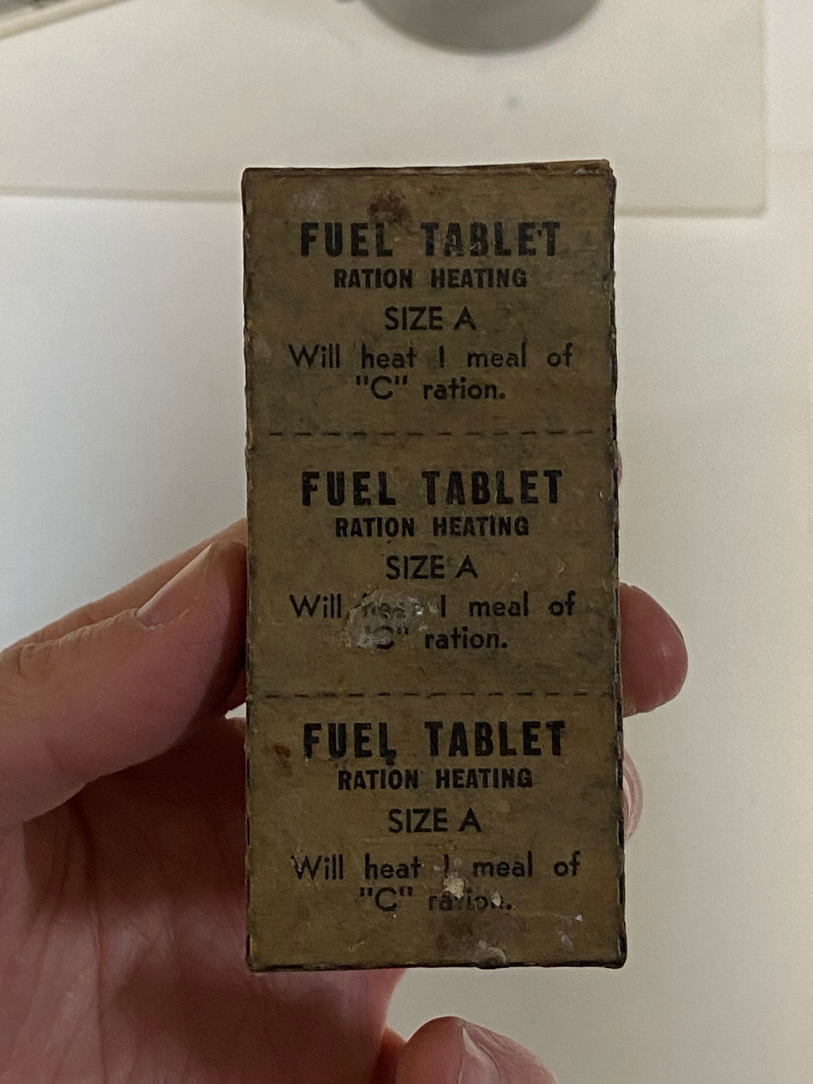 US MISC ITEM LOT - 8