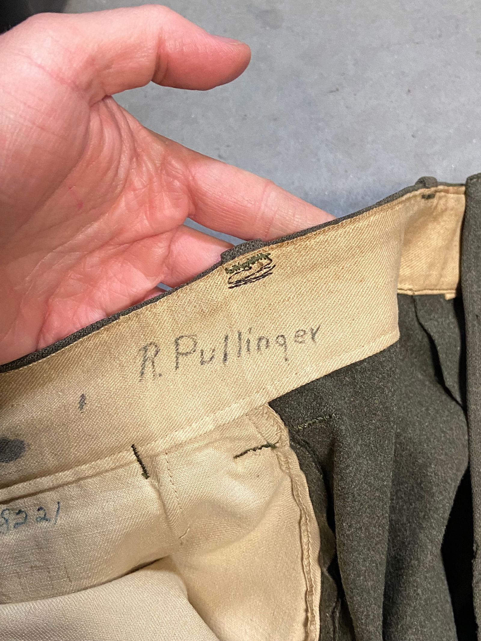 US WWII USMC Uniform Grouping Belonging to R. Pullinger - 15