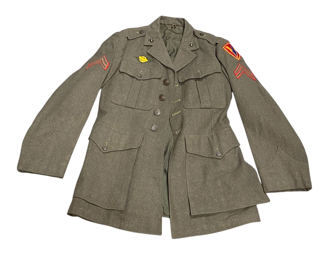 US WWII USMC Uniform Grouping Belonging to R. Pullinger - 2