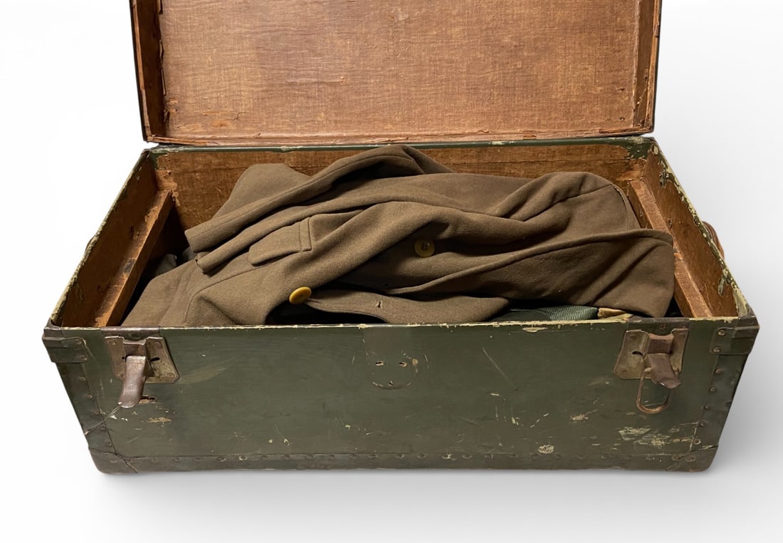 WWII Footlocker Belonging to Lt. Raymond Sumrell - 2