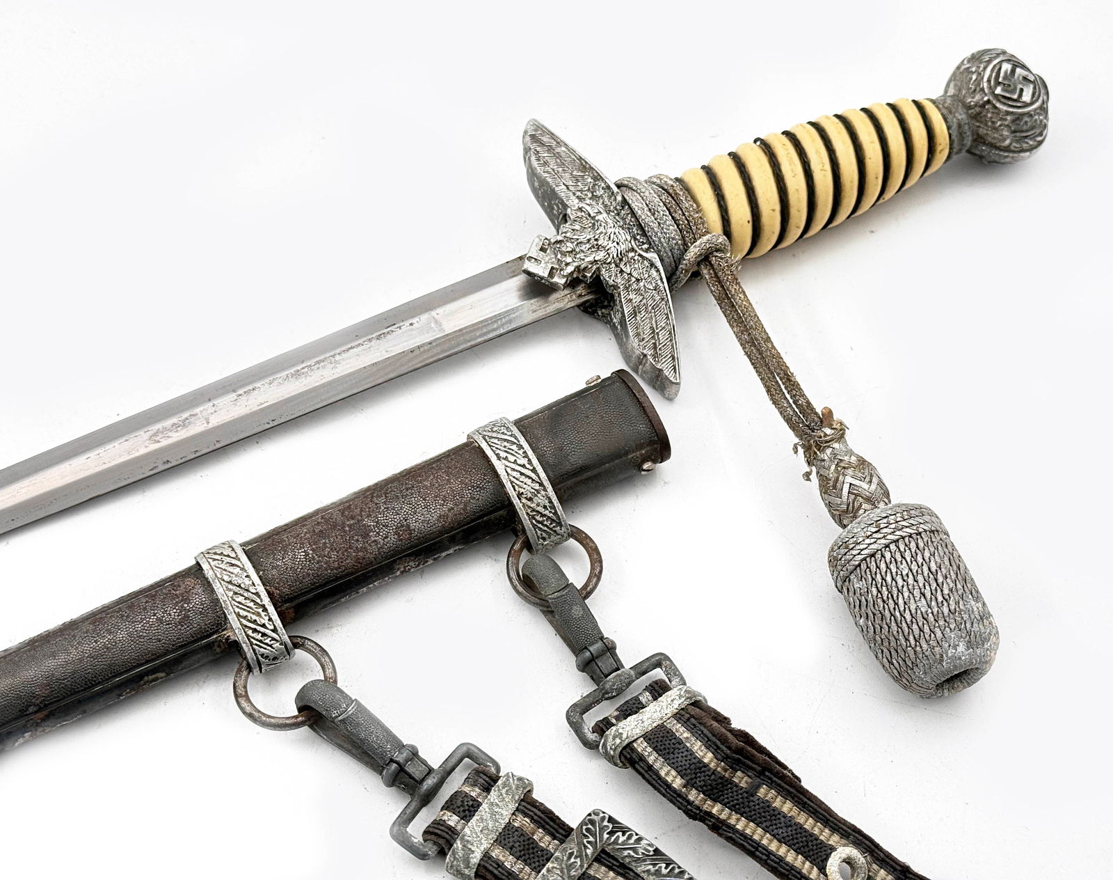 German WWII Nazi 2nd Model Luftwaffe Dagger with Scabbard, Hanger & Portepee by Alcoso (1 of 20)