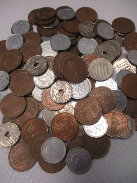 Lot of Foreign Coins and Bills - 4