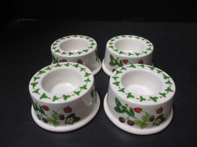 18 Pieces of Portmeirion "Summer Strawberries" Porcelain China - 11