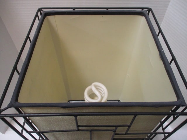 Mid Century Modern Geometric Table Lamp - 3