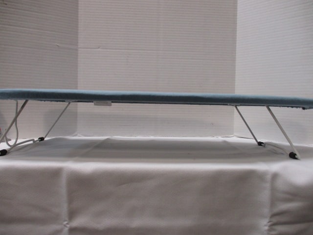 Shark G1435N-55 Iron and Tabletop Ironing Board - 2