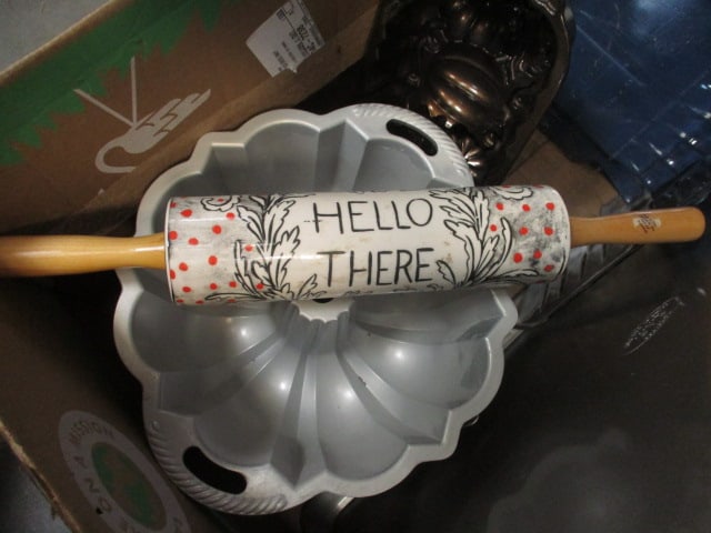 Baking Lot - Bundt Pans, Baking Sheet, Rolling Pin, Glass Casserole Dish, etc. - 6