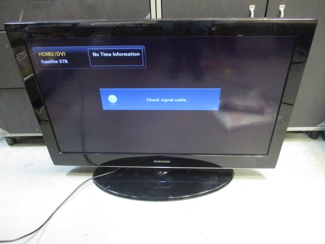 Samsung 37" Flat Panel LCD HDTV Television with Remote - 8