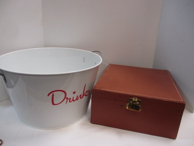 Vintage Vogue Portable Travel Bar Set and Tag "Drinks" Metal Bucket: bucket-18 1/2" x 9 1/2"