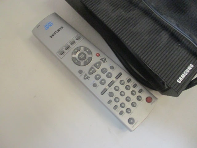 Samsung DVD Player with Remote - Model BD-J5900 - 2