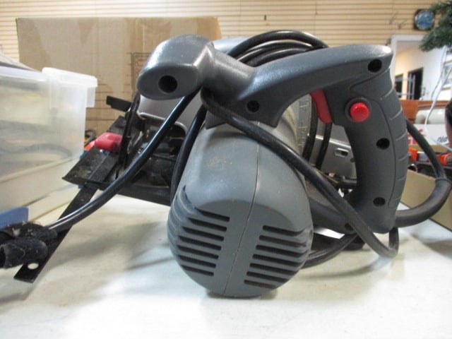 Task Force 12 Amp Electric Circular Saw - 9