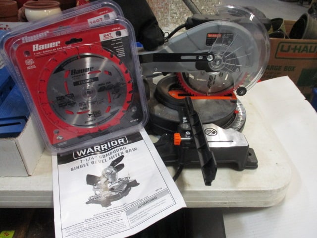 Kobalt Miter Box and Back Saw Set (1 of 15)