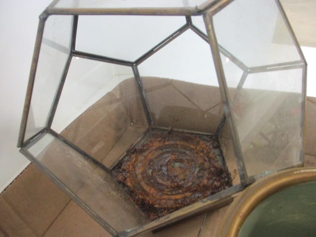 3 Ceramic Pottery Flower Pots and Glass with Brass Geometric Terrarium - 5