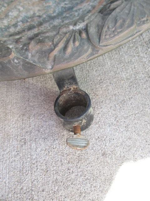 Concrete Bird Bath Top with Metal Legs - 3