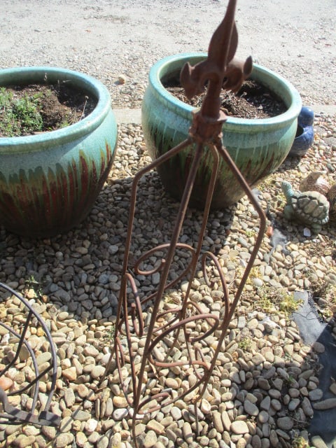 Wrought Iron Topiary Plant Trellis and Metal Plant Wall Pocket - 2