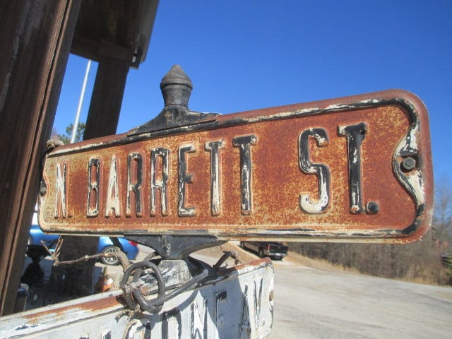 Vintage "W. Horne Av." and "N. Barrett St." Metal Street Sign - 2