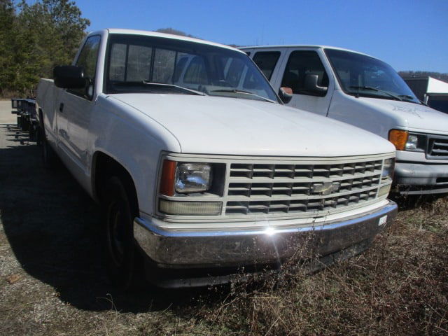 1990 Chevrolet Cheyenne C/K Series Truck - 2