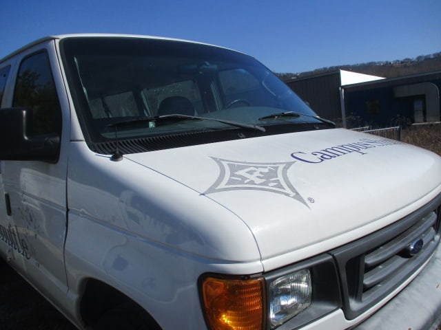 2004 Ford E-Series E-350 XL Super Duty Dual Axel Passenger Van - 10