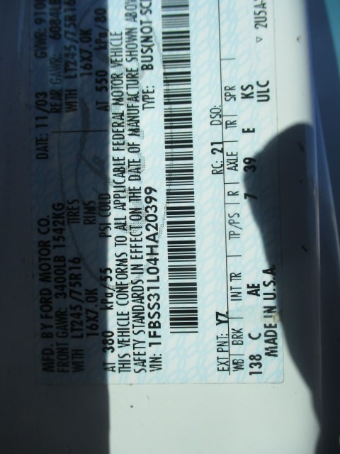 2004 Ford E-Series E-350 XL Super Duty Dual Axel Passenger Van - 13