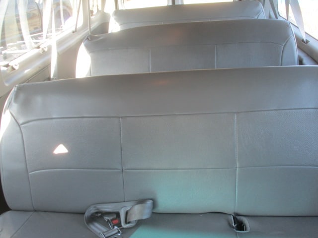 2004 Ford E-Series E-350 XL Super Duty Dual Axel Passenger Van - 20