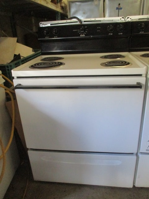 Kenmore Electric Coil Eye Stove (1 of 9)