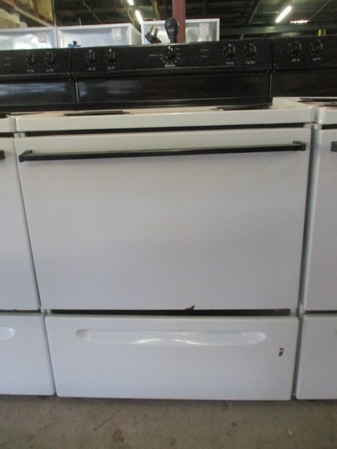 Kenmore Electric Coil Eye Stove (1 of 11)