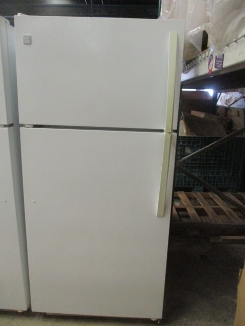 Kenmore White Top Mount Refrigerator (1 of 9)